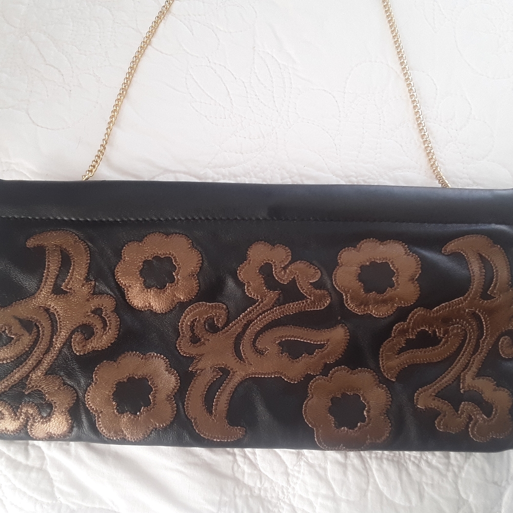 Great American Leather Works Snap open clutch - Picture 8 of 8